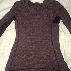 long sleeved lulu lemon workout shirt